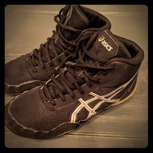 Youth wrestling shoes